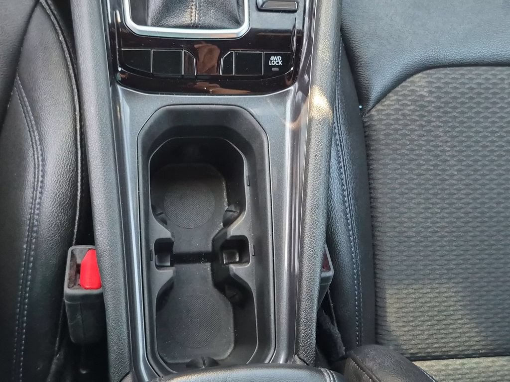Used 2025 Jeep Compass Latitude w/ Sun & Sound Group AWD/4WD image 24