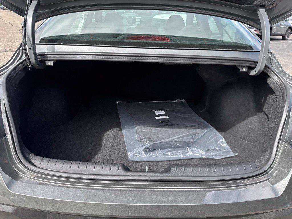 New 2026 Hyundai Elantra SE FWD image 8