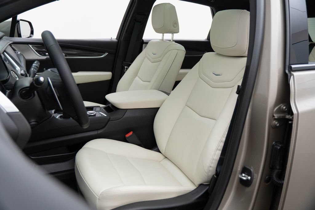 Certified 2023 Cadillac XT5 Sportv AWD/4WD image 20