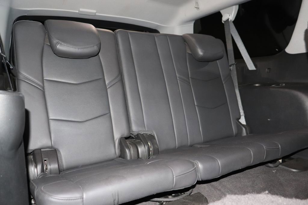 Used 2020 Cadillac Escalade ESV Premium Luxury image 26
