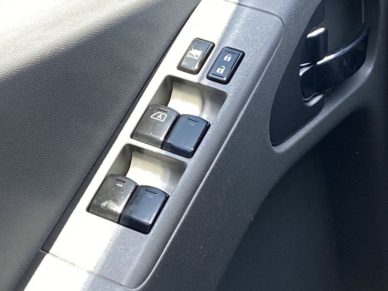 Certified 2021 Nissan Frontier SV w/ Midnight Edition Floor Mats AWD/4WD image 28