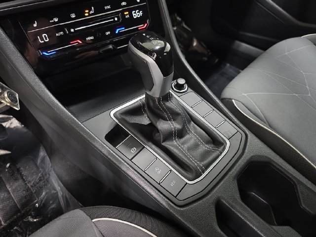 Used 2025 Volkswagen Jetta Sport FWD image 25