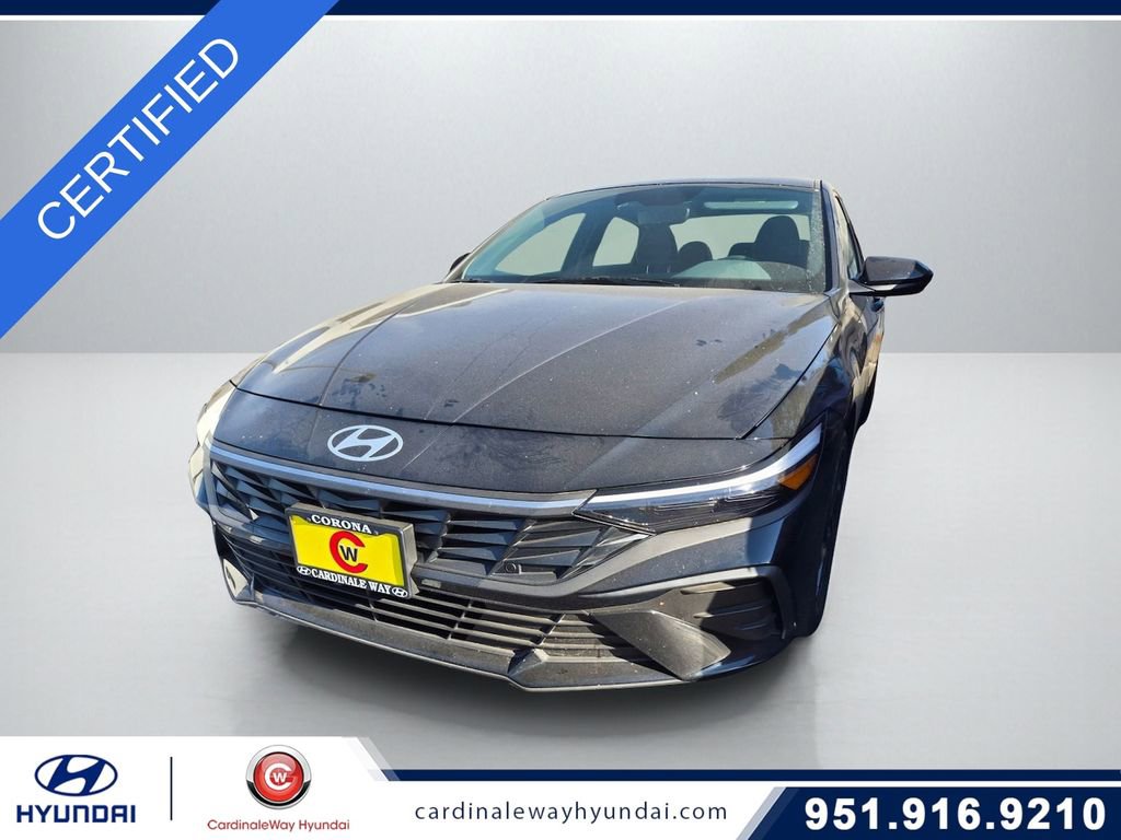 Used 2025 Hyundai Elantra SEL image 1