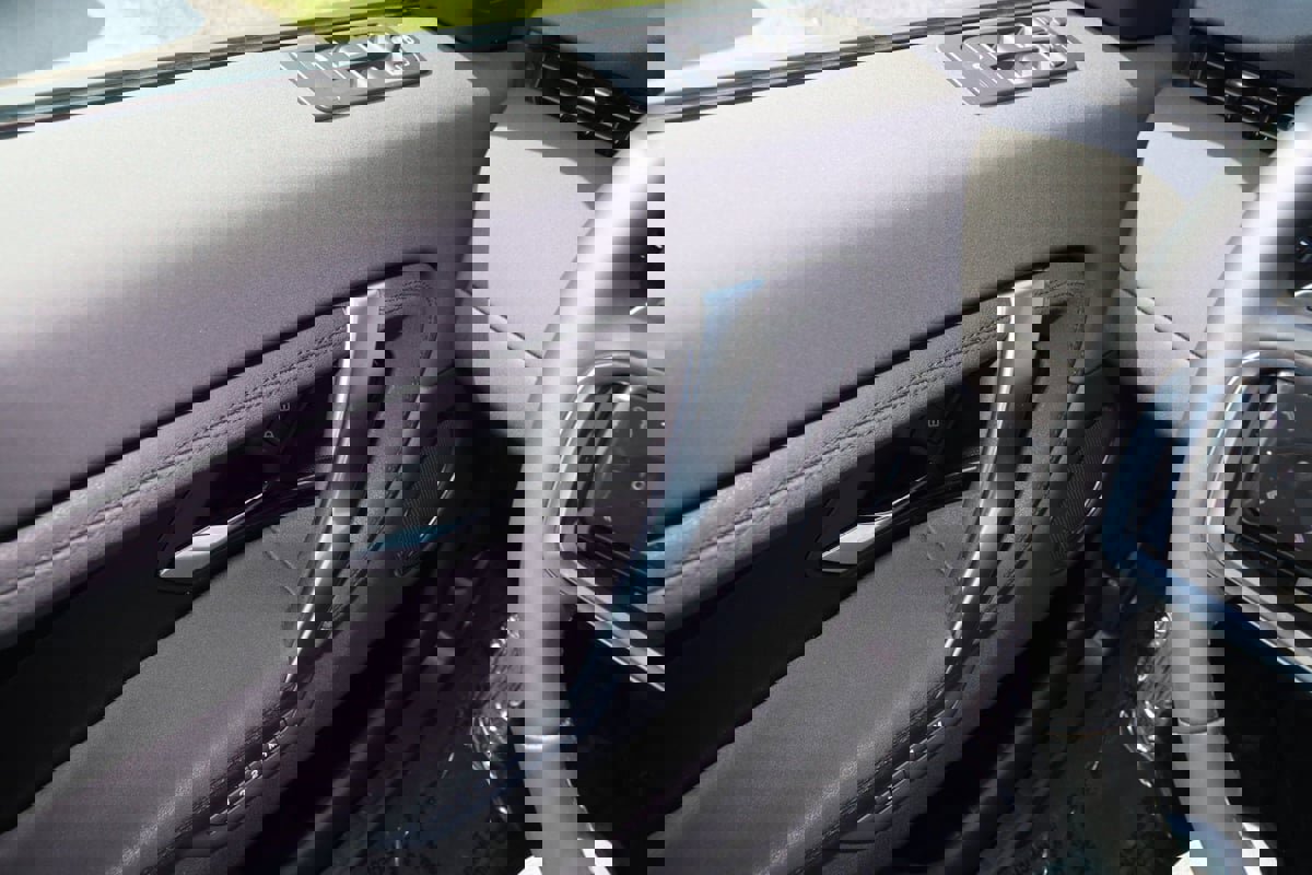 Used 2024 Land Rover Discovery Sport S image 37