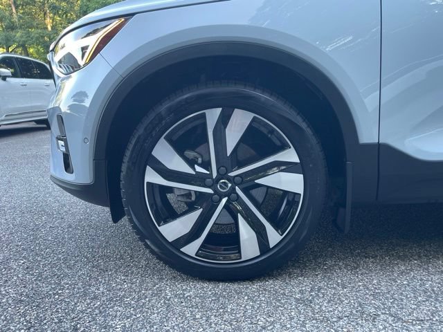 Certified 2024 Volvo XC40 B5 Ultimate w/ Protection Package Premier AWD/4WD image 25