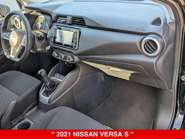 Used 2021 Nissan Versa S FWD image 33