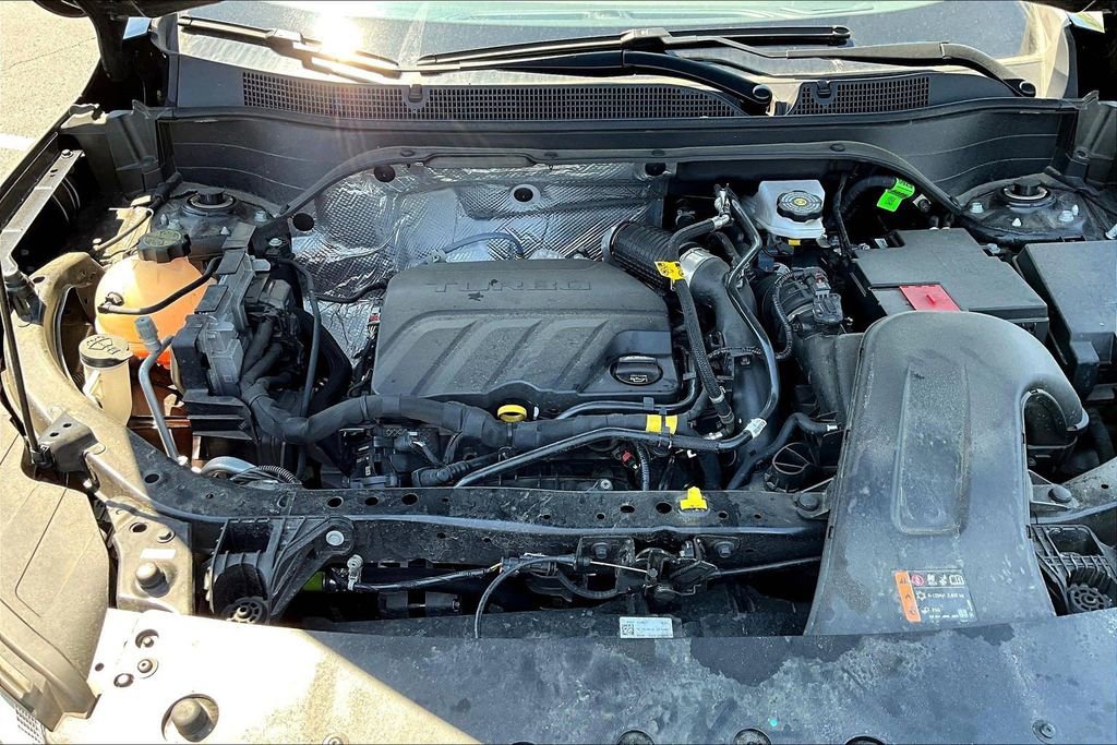 Used 2025 Chevrolet Trax LT FWD image 26