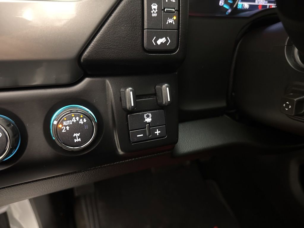 Used 2018 Chevrolet Tahoe Premier w/ Max Trailering Package image 39