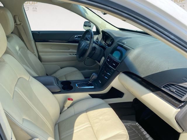 Used 2019 Lincoln MKT AWD image 15