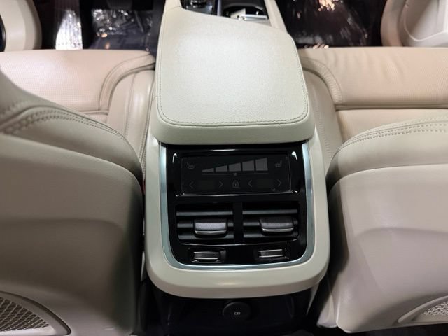 Used 2022 Volvo XC90 T8 Inscription AWD/4WD image 19