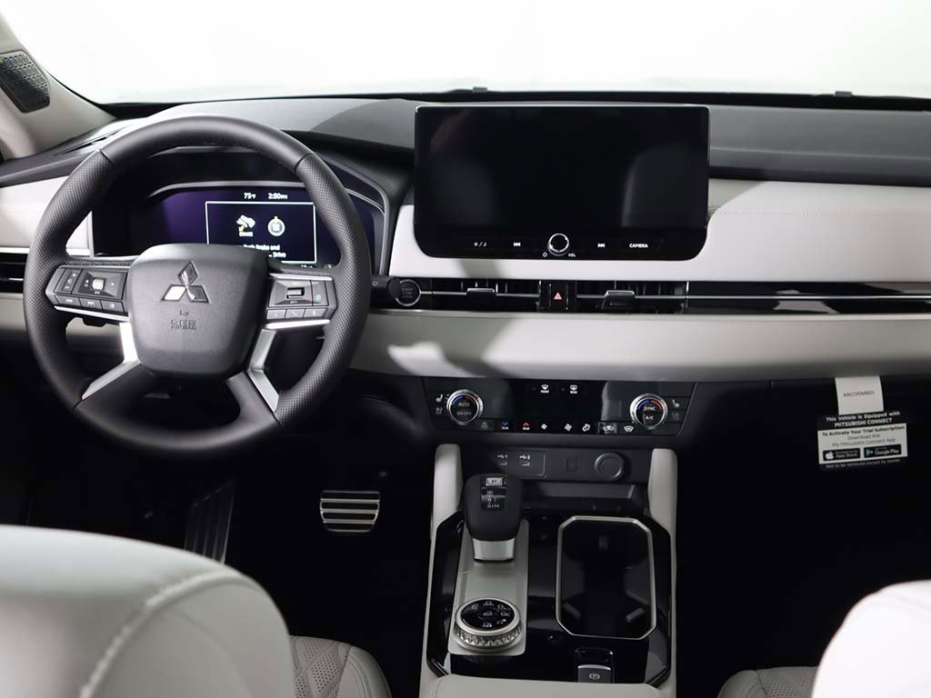 New 2025 Mitsubishi Outlander AWD image 38