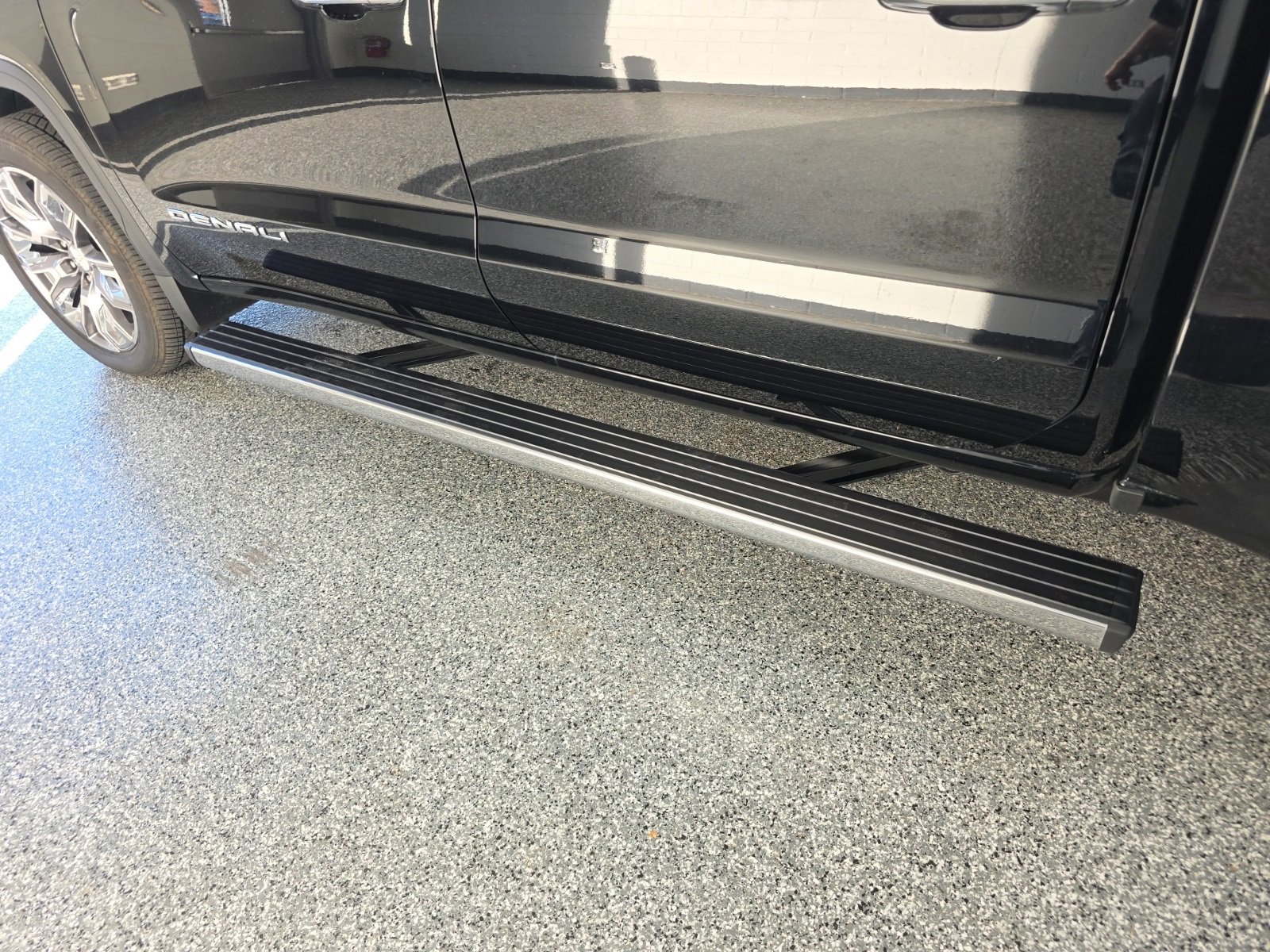 Used 2025 GMC Sierra 1500 Denali image 29