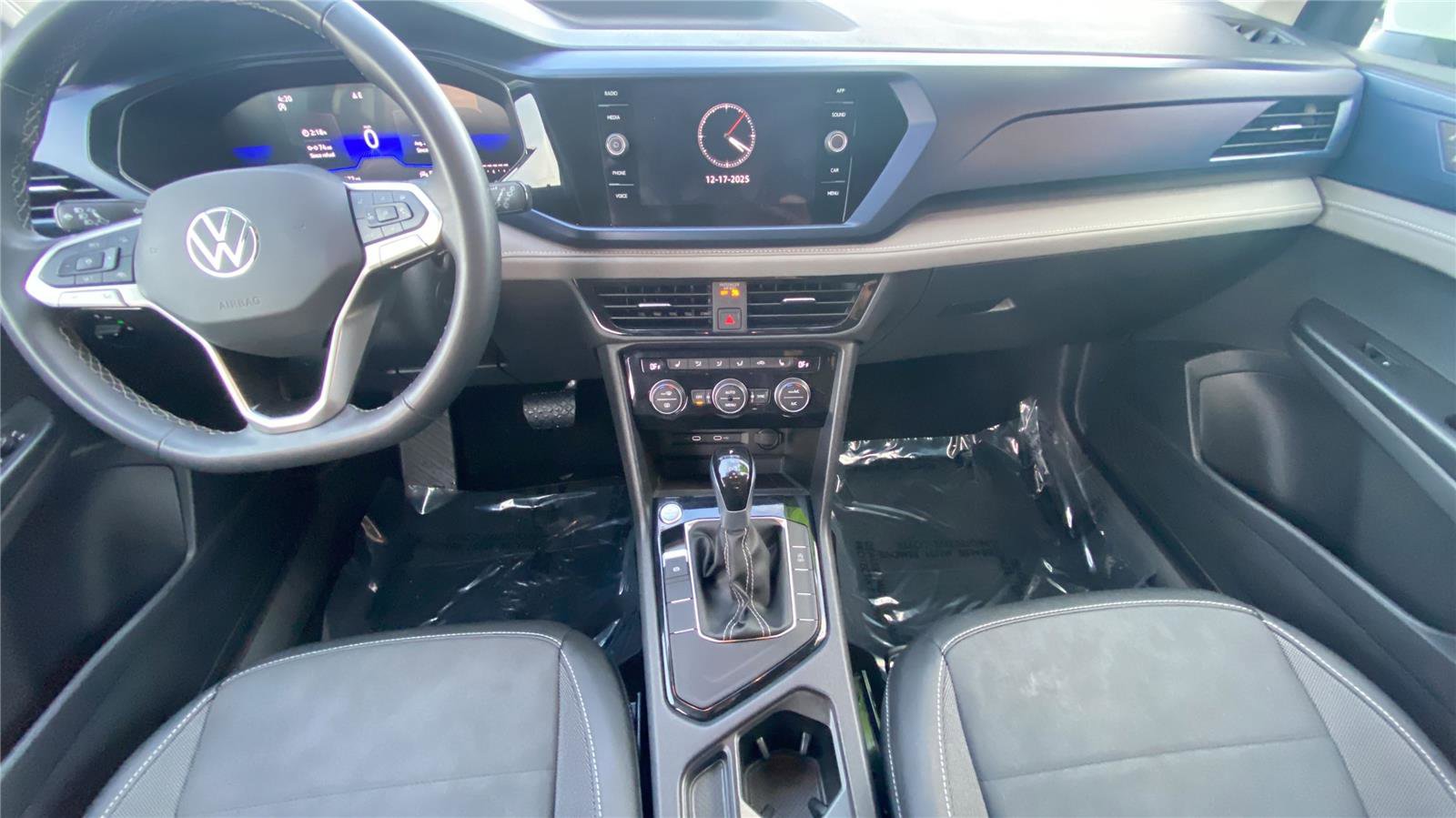 Used 2024 Volkswagen Taos SE image 14