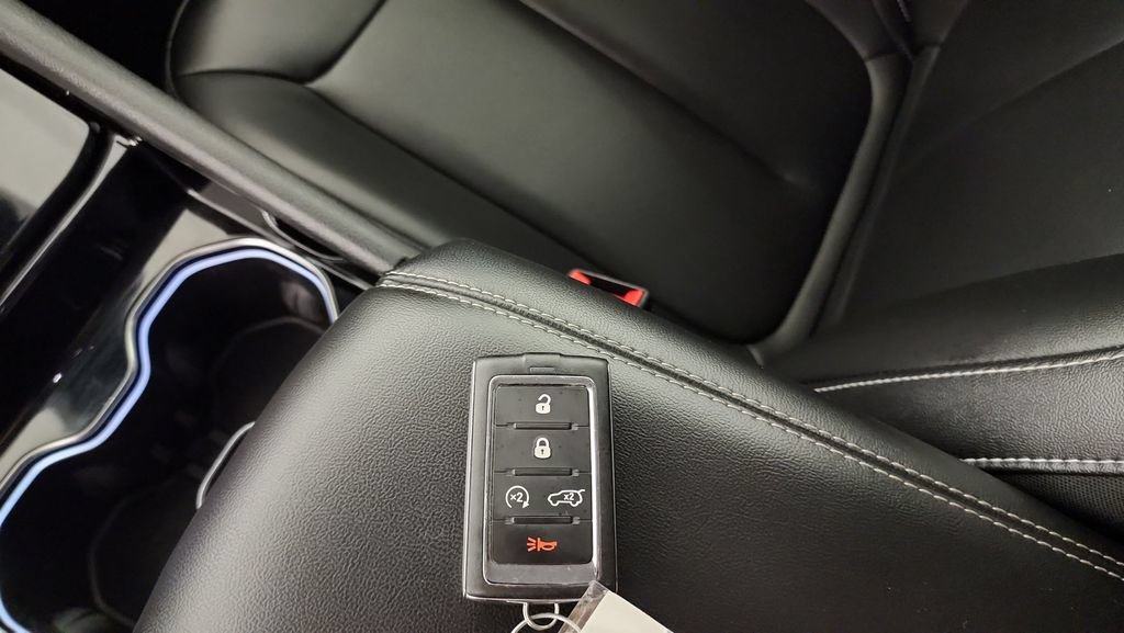 Used 2023 Jeep Grand Cherokee Limited AWD/4WD image 21