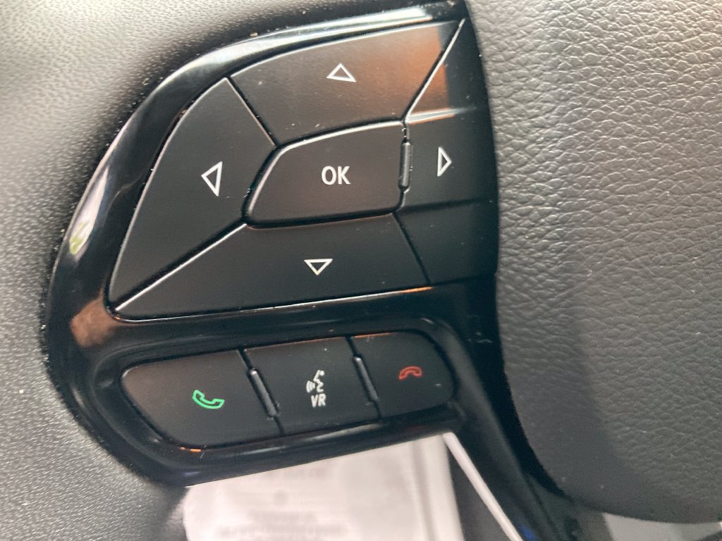 Used 2023 Jeep Cherokee Altitude Lux w/ Elite Group AWD/4WD image 39