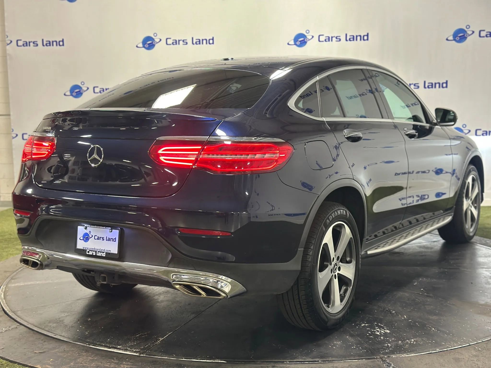 Used 2019 Mercedes-Benz GLC 300 4MATIC Coupe image 3