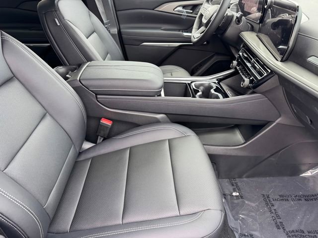New 2026 Chevrolet Traverse LT w/ Midnight/Sport Edition FWD image 7