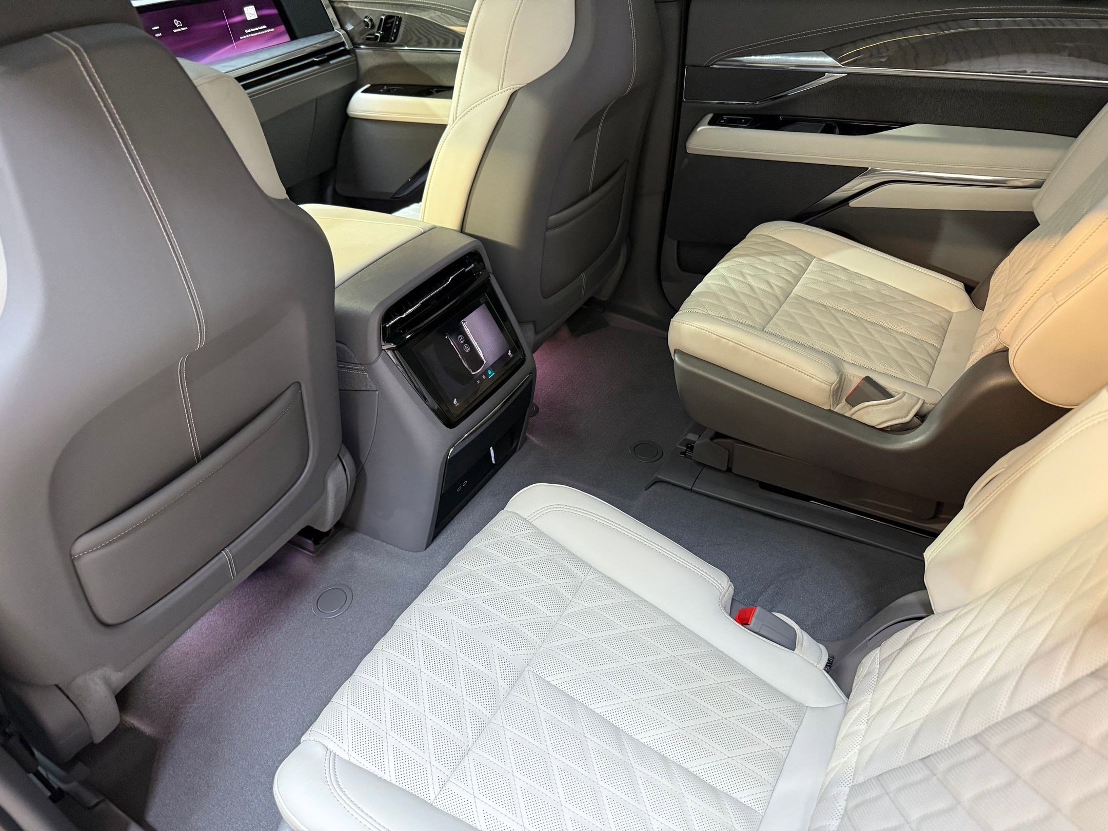 New 2025 Cadillac Escalade IQ Sport 1 w/ Smart Trailering package image 42