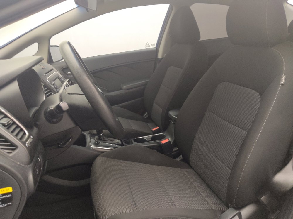Used 2017 Kia Forte LX image 17