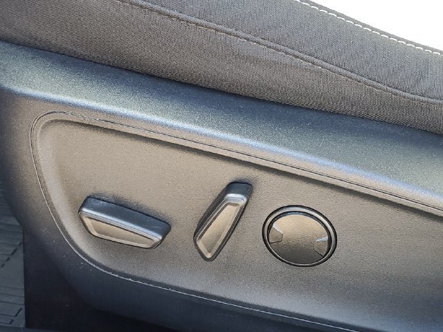 Used 2024 Ford Escape Active w/ Tech Pack #1 AWD/4WD image 6
