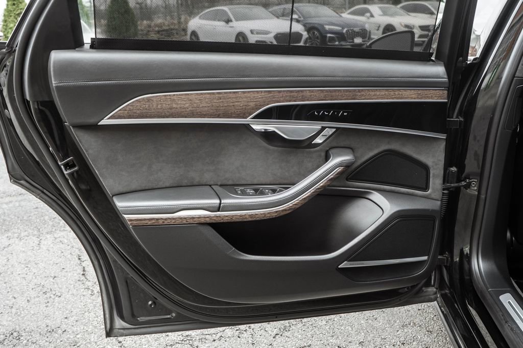 Used 2021 Audi A8 L 4.0T w/ Luxury Package image 39