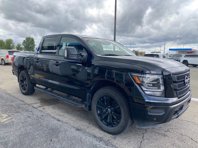 Used 2024 Nissan Titan SV w/ SV Convenience Package image 5