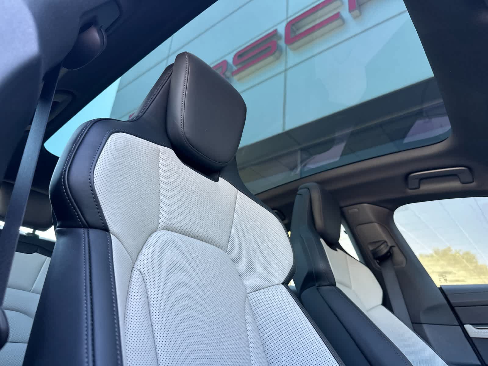 New 2026 Porsche Taycan 4S AWD/4WD image 17