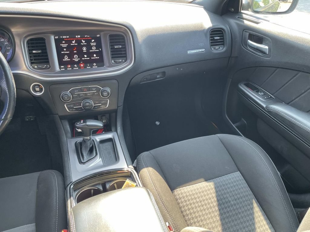 Used 2022 Dodge Charger R/T w/ Driver Convenience Group RWD image 13