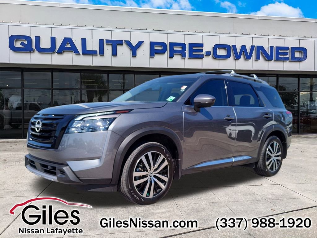 Used 2025 Nissan Pathfinder Platinum