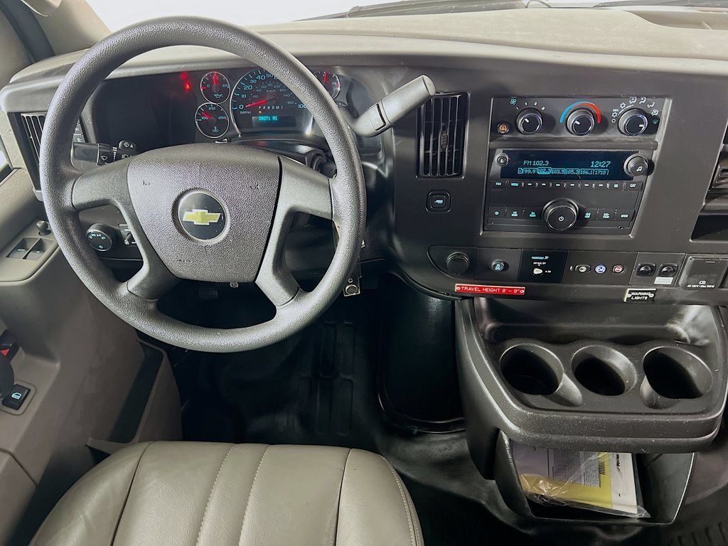 Used 2022 Chevrolet Express 2500 RWD image 20