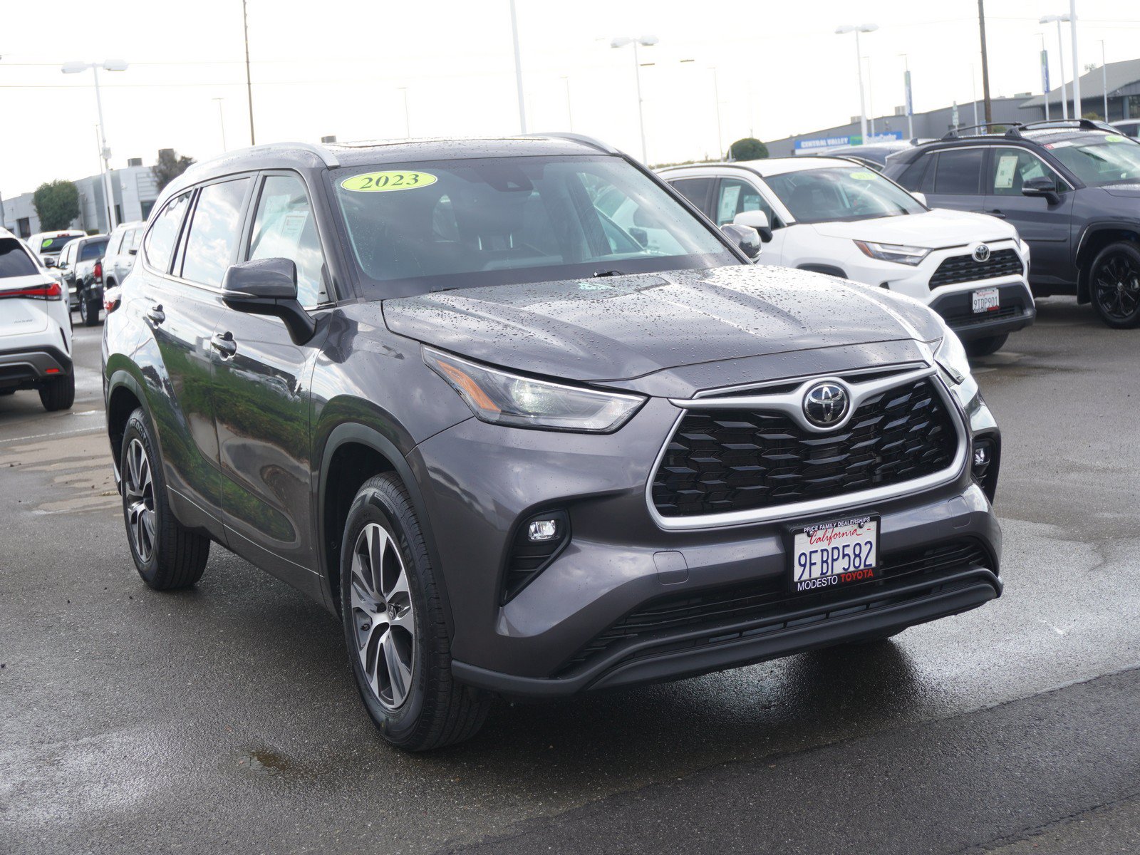 Used 2023 Toyota Highlander XLE