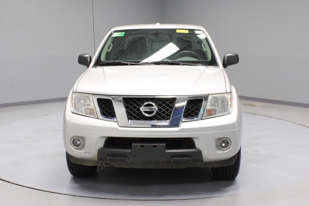 Used 2015 Nissan Frontier SV w/ SV Value Truck Package AWD/4WD image 6