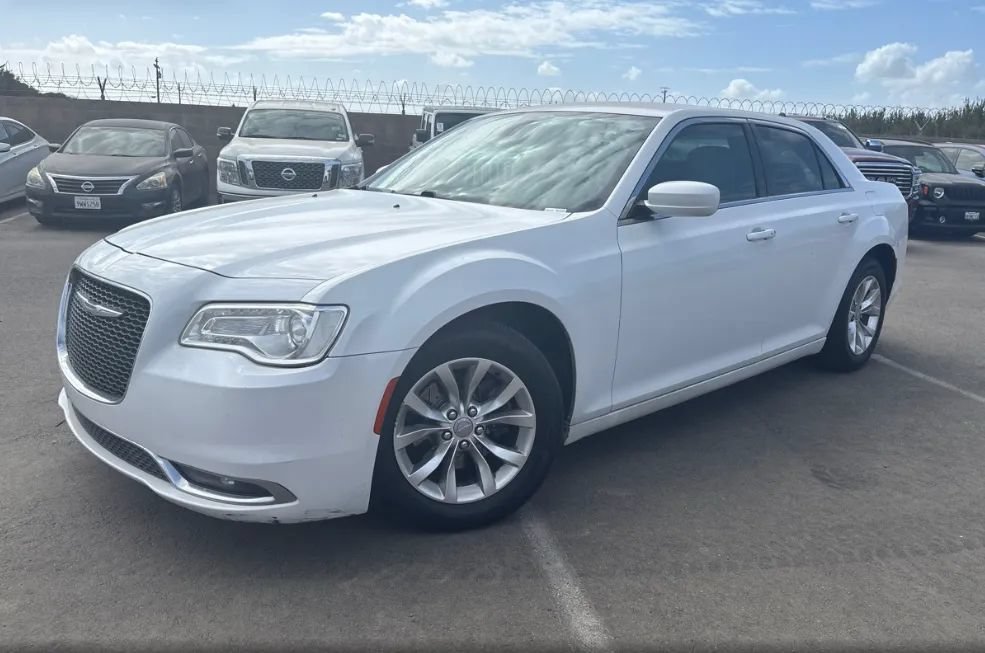 Used 2015 Chrysler 300 Limited w/ Driver Convenience Group