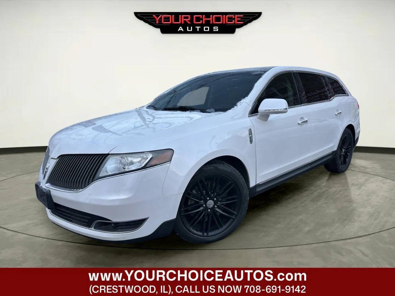 Used 2013 Lincoln MKT AWD image 1