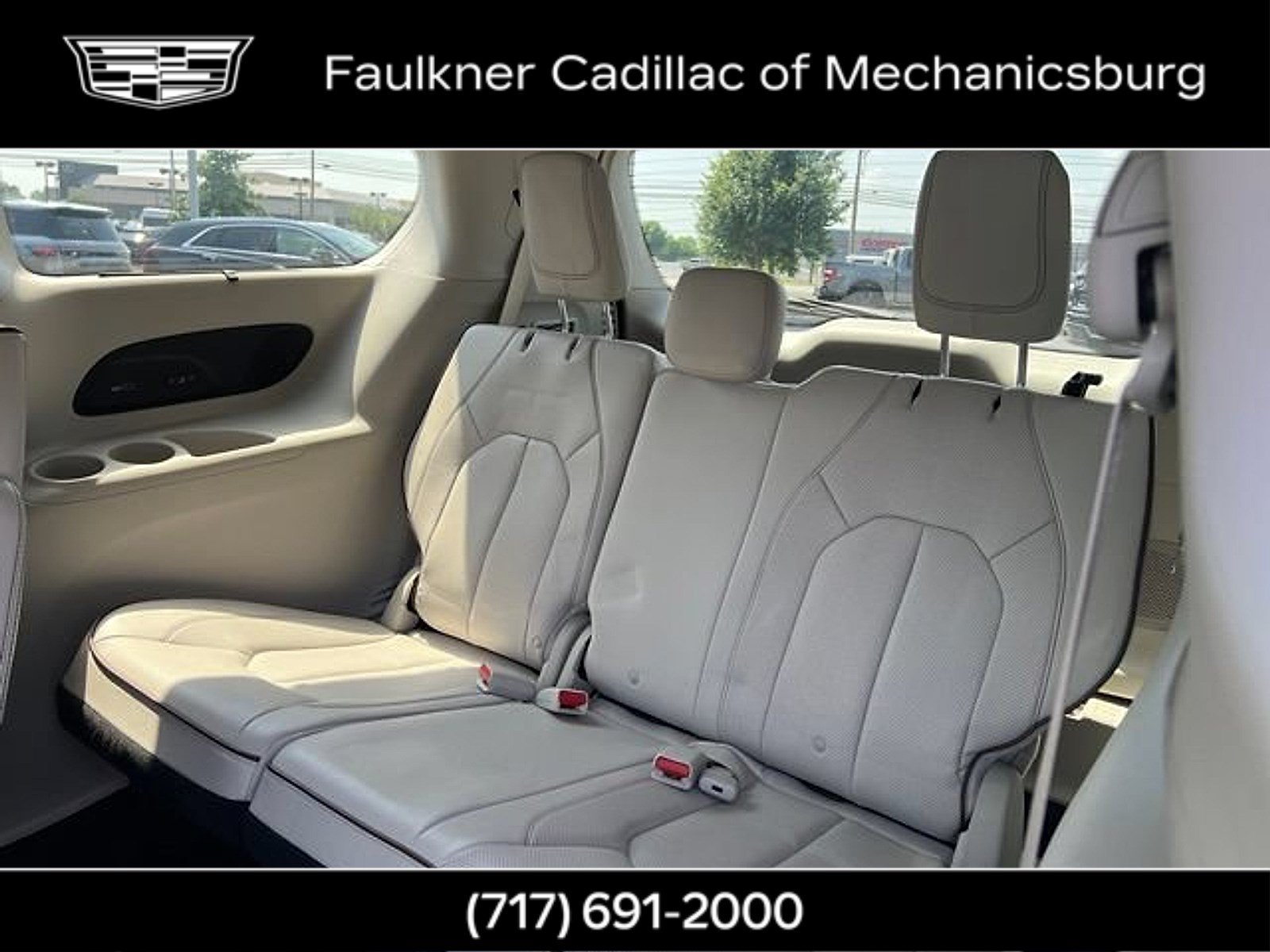 Used 2020 Chrysler Pacifica Limited w/ Advanced Safetytec Group FWD image 18
