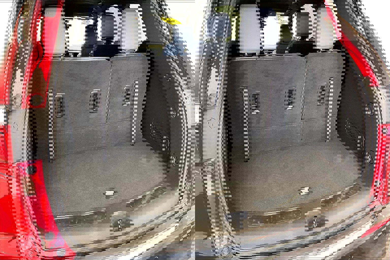 Used 2023 Buick Enclave Essence image 26