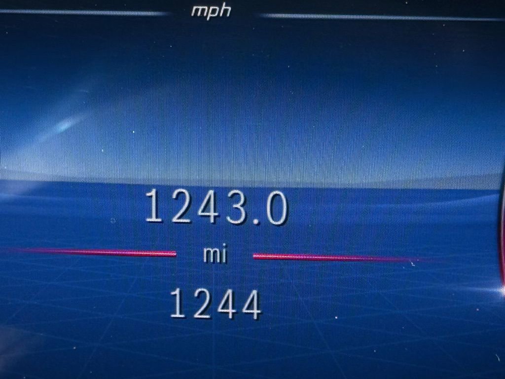 Used 2025 Mercedes-Benz GLA 250 image 12