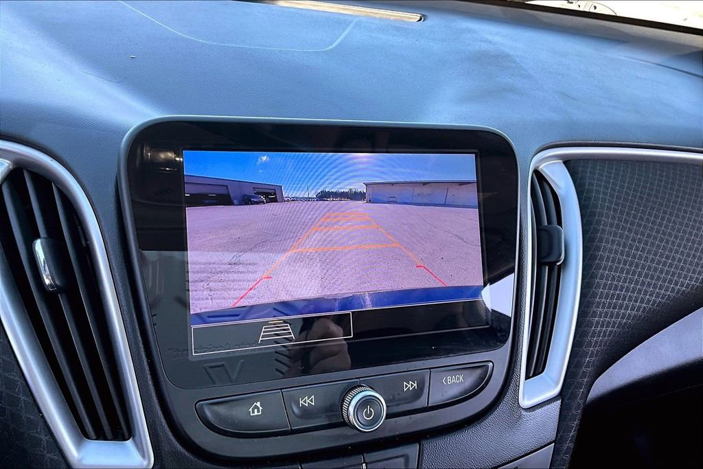 Used 2023 Chevrolet Malibu LT image 14