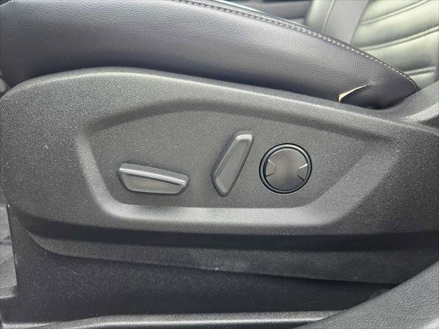 Used 2022 Ford Edge SEL image 25