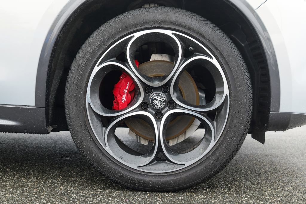 Used 2022 Alfa Romeo Stelvio Ti image 12