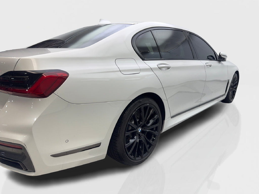 Used 2022 BMW 750i xDrive w/ Executive Package AWD/4WD image 15