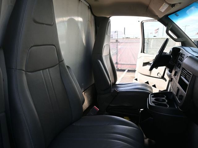 Used 2017 Chevrolet Express 3500 image 12