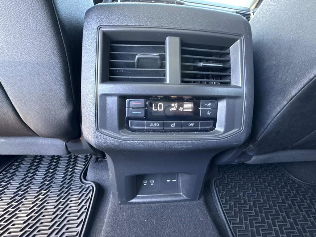 Used 2023 Volkswagen Atlas SE w/ Panoramic Sunroof Package image 20
