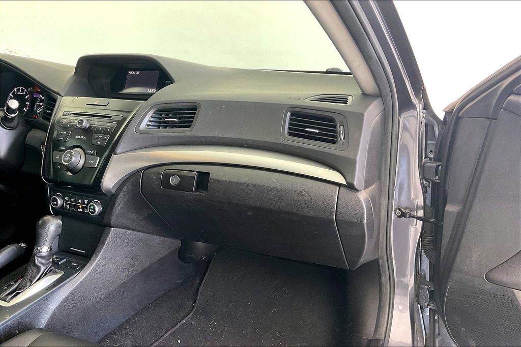 Used 2017 Acura ILX image 19
