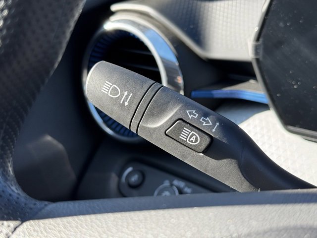 Used 2025 Chevrolet Trax LT image 25