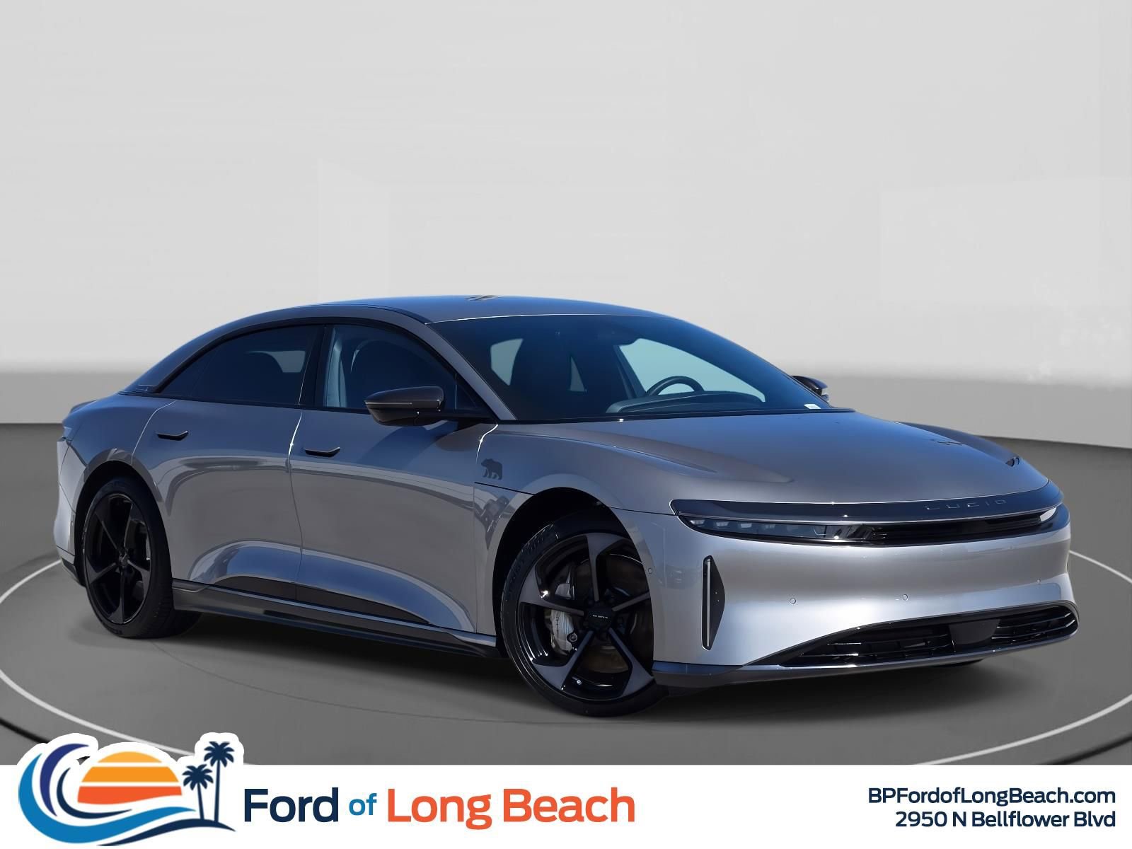 Used 2024 Lucid Air Touring image 1