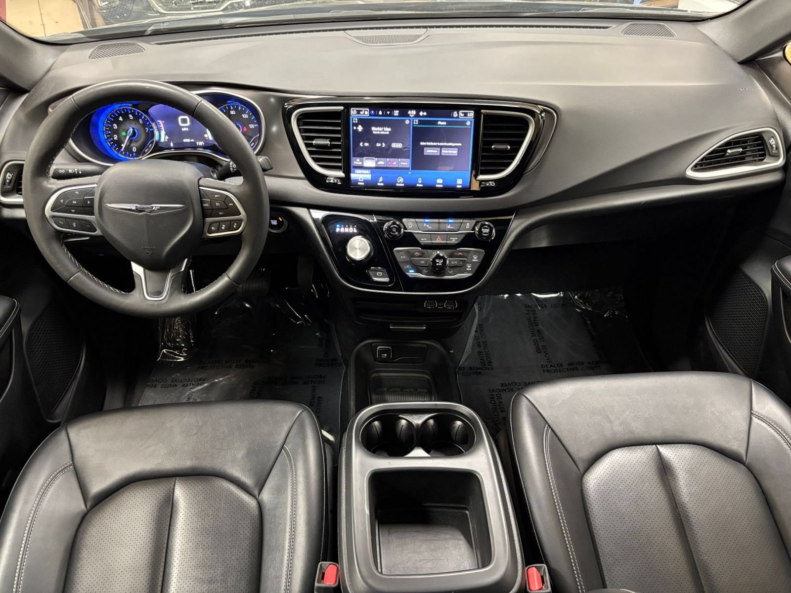 Used 2025 Chrysler Pacifica Select FWD image 35