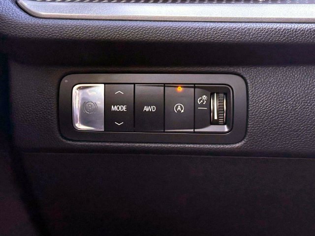 Used 2024 Chevrolet Traverse LS AWD/4WD image 21