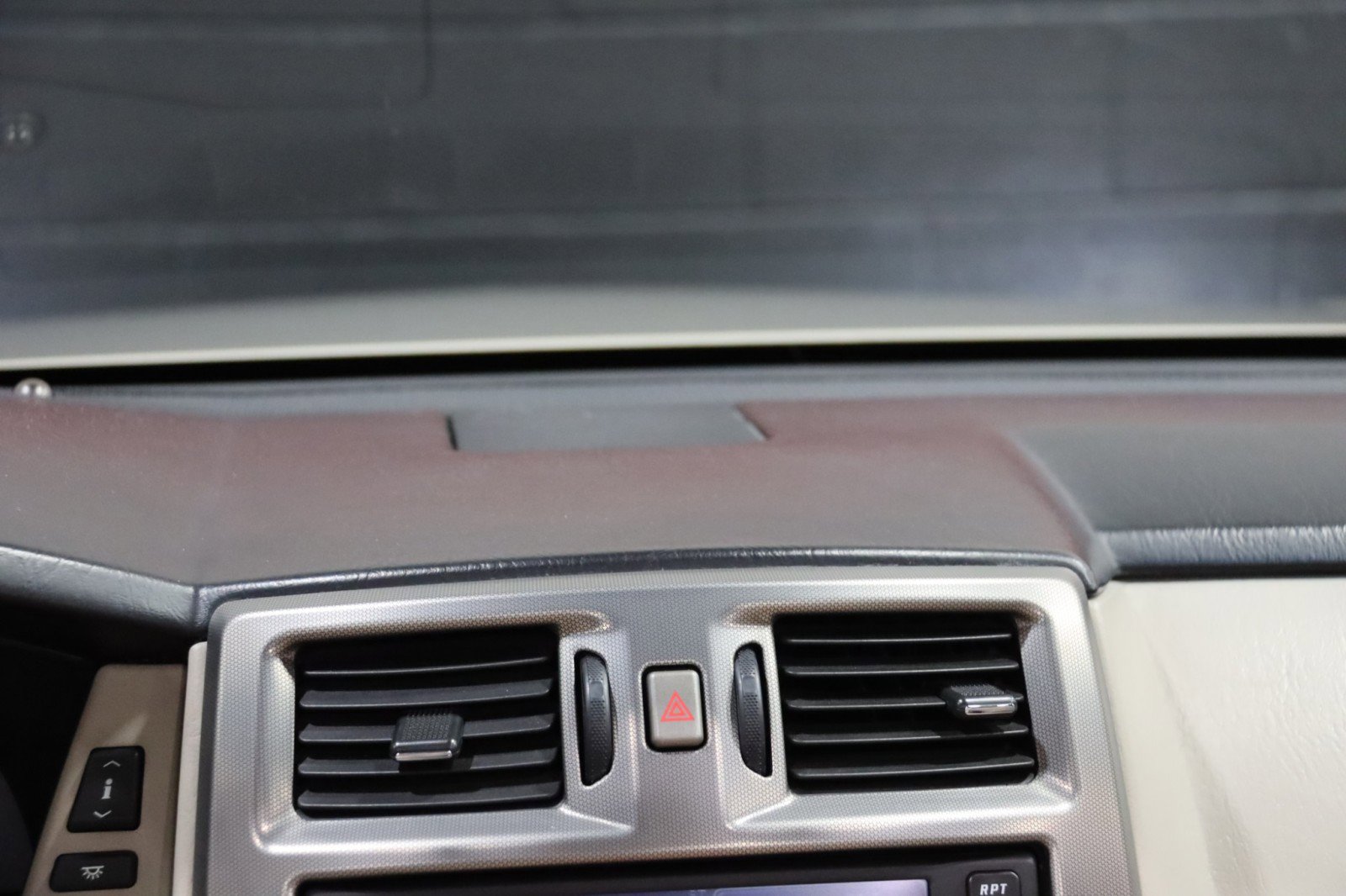 Used 2006 Cadillac XLR 2dr Convertible image 50