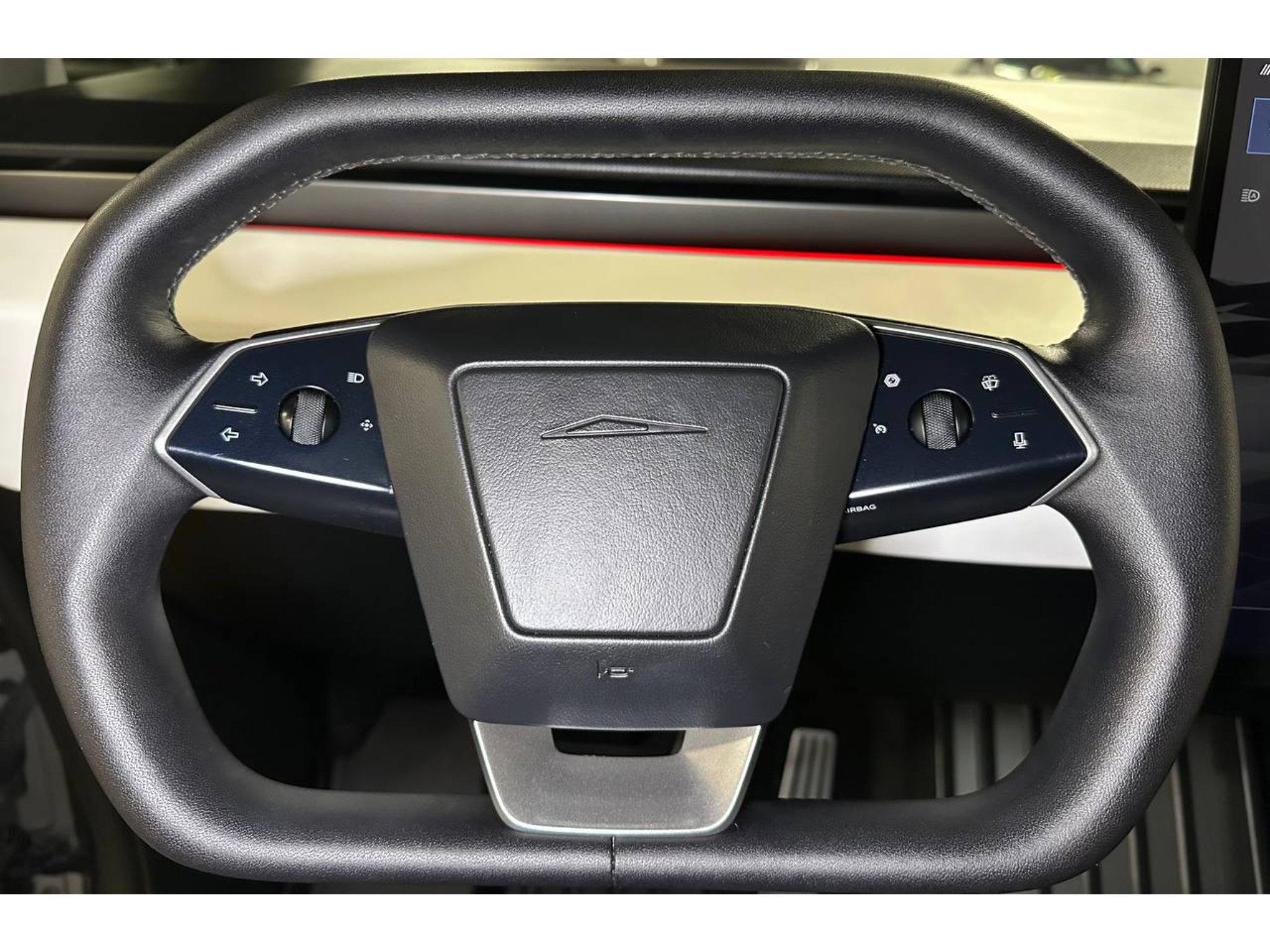 Used 2024 Tesla Cybertruck AWD Crew Cab image 22